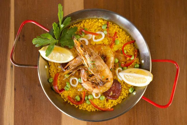 Jumbo prawn paella