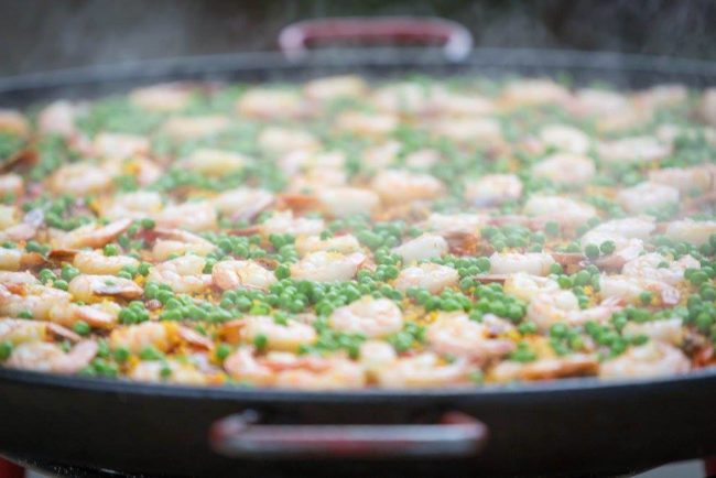 Steaming paella